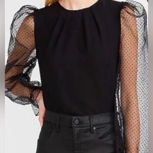 Express pre-owned top. Excellent pre-owned condition. Size S.